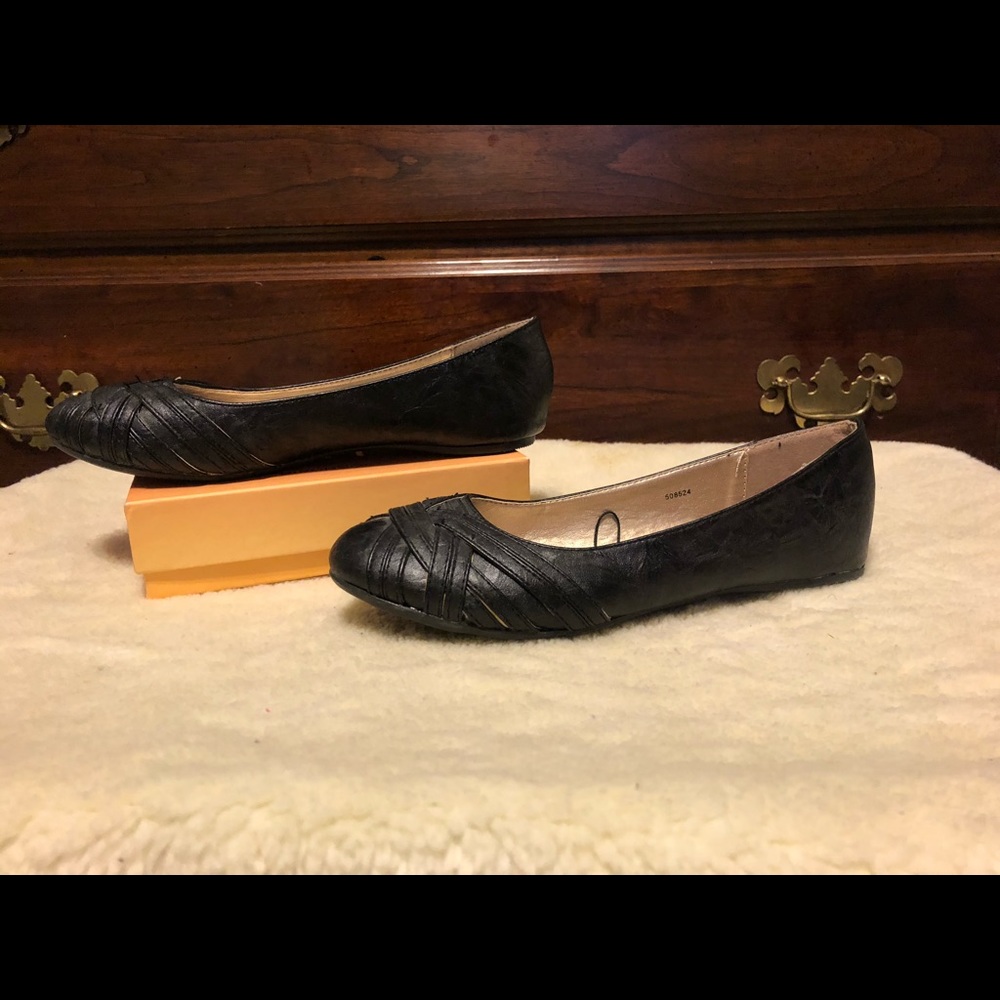 Ballet Flats - Picture 2 of 6